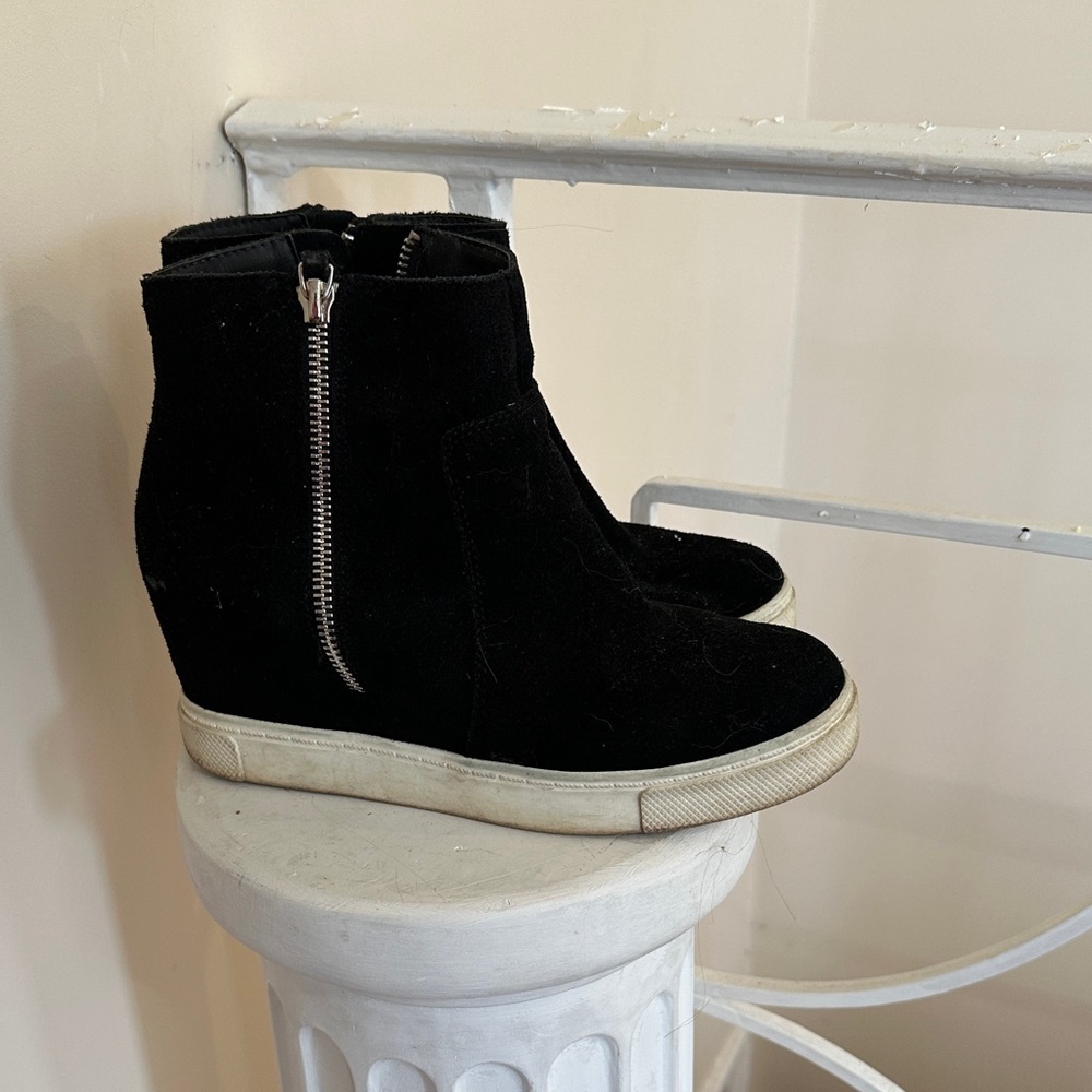 Steve Madden Black Suede Wedge Zip Ankle Sneakers